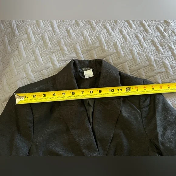 Fitted Tuxedo Dance Costume!-  Venus Blazer/shorts/tuxedo top, bowtie & gold hat - Picture 13 of 16